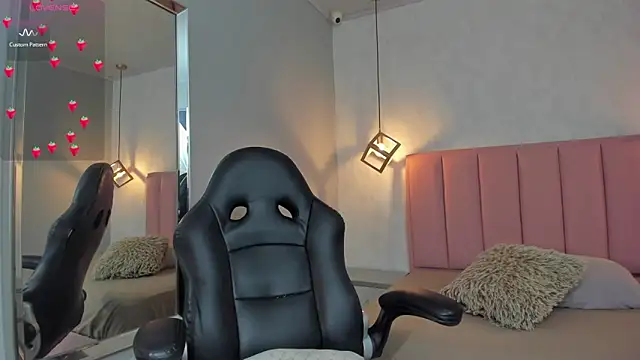 Snapshot of SUNNYCYRUS chatting on 16, 2, 2026 SUNNYCYRUS online show from 16, 2, 2026