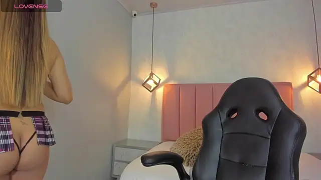 Snapshot of SUNNYCYRUS chatting on 25, 2, 2026 SUNNYCYRUS online show from 25, 2, 2026