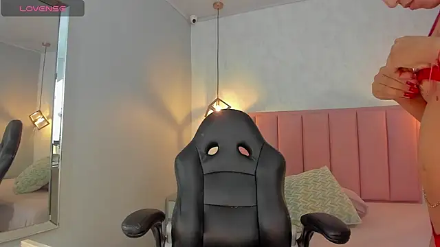 Snapshot of SUNNYCYRUS chatting on 3, 3, 2026 SUNNYCYRUS online show from 3, 3, 2026