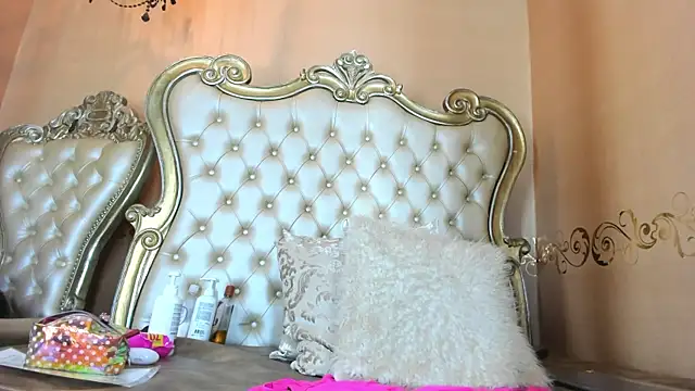 Celeste Baker  online show from 17, 12, 2025