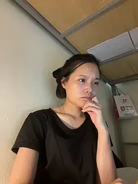 Snapshot of Be-MyMy chatting on 10, 9, 2025 Be-MyMy online show from 10, 9, 2025