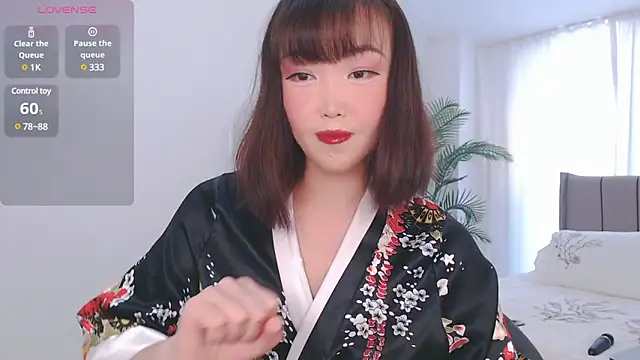 Snapshot of TumiLio chatting on 12, 3, 2025 TumiLio online show from 12, 3, 2025