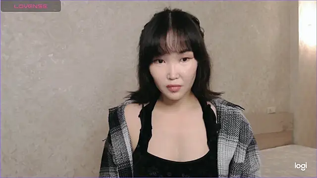 Snapshot of TumiLio chatting on 11, 5, 2026 TumiLio online show from 11, 5, 2026