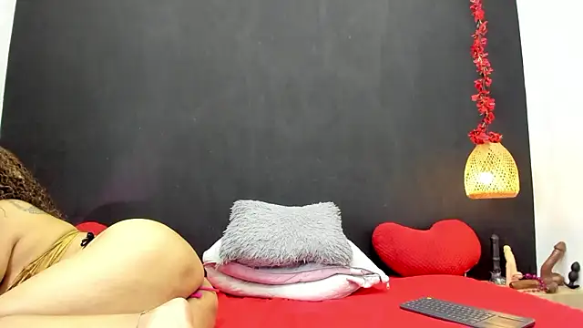 Luna smit08 online show from 3, 3, 2026