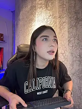 Snapshot of saracaball_ chatting on 25, 6, 2026 saracaball online show from 25, 6, 2026