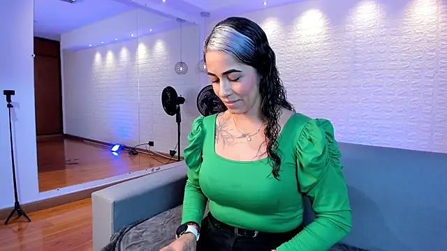 Snapshot of violet_scott chatting on 30, 1, 2025 violet scott online show from 30, 1, 2025