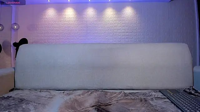Snapshot of violet_scott chatting on 25, 2, 2025 violet scott online show from 25, 2, 2025