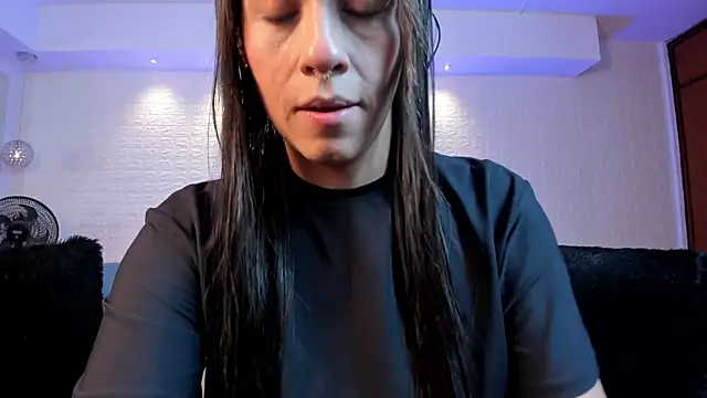 Snapshot of violet_scott chatting on 18, 9, 2025 violet scott online show from 18, 9, 2025