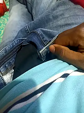 Snapshot of bangaloresexyguy chatting on 4, 12, 2025 bangaloresexyguy online show from 4, 12, 2025