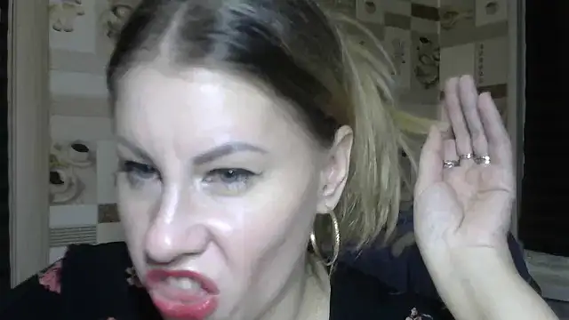 TherestlessKitty online show from 22, 11, 2025