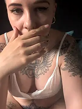Snapshot of nora_the_strange chatting on 23, 6, 2026 nora the strange online show from 23, 6, 2026