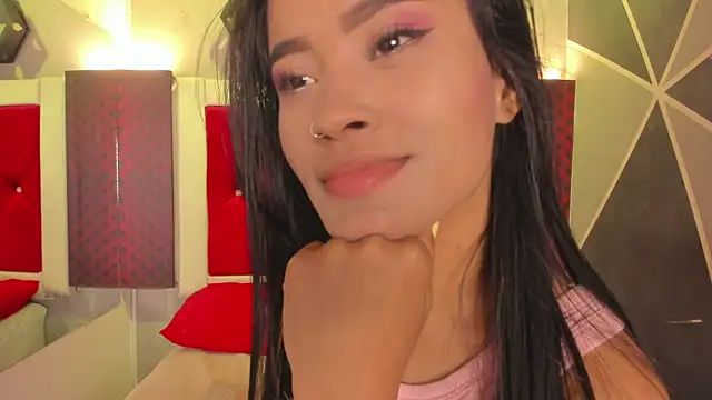 Karoll014 online show from 15, 4, 2026