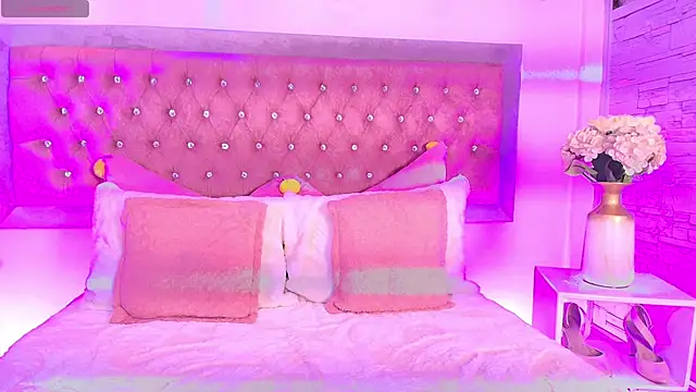 Snapshot of Tayzon_Foxxx chatting on 7, 1, 2026 Tayzon Foxxx online show from 7, 1, 2026