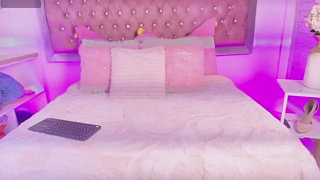 Snapshot of Tayzon_Foxxx chatting on 3, 3, 2026 Tayzon Foxxx online show from 3, 3, 2026