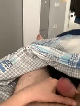 Erenn34 online show from 12, 4, 2026