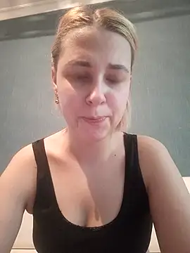 Snapshot of Gussie_Bridie chatting on 28, 2, 2025 Gussie Bridie online show from 28, 2, 2025
