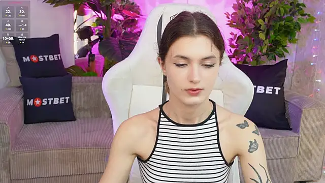 Britney054 online show from 21, 12, 2024