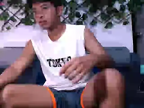 Snapshot of RyansweetHot chatting on 1, 11, 2025 RyansweetHot online show from 1, 11, 2025