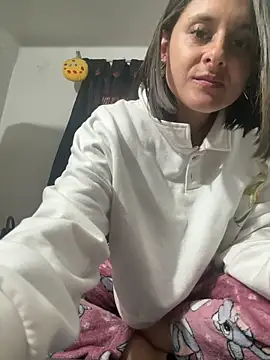 Snapshot of Alice_milf_ chatting on 4, 3, 2026 Alice milf online show from 4, 3, 2026