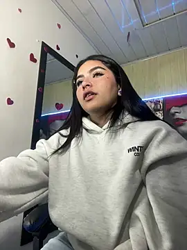 luna torres online show from 25, 5, 2026
