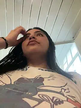Snapshot of _luna_torres chatting on 22, 6, 2026 luna torres online show from 22, 6, 2026