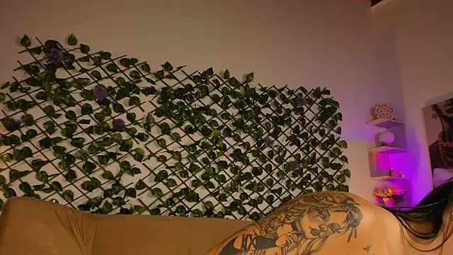 melody cute10 online show from 3, 2, 2025