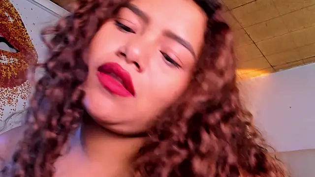 loly marce online show from 4, 3, 2025