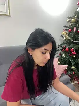 cloe small online show from 22, 12, 2024