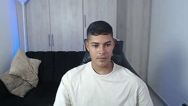 Iamdylan777 online show from 23, 10, 2025