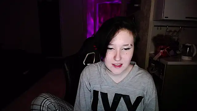 Kira Bakker online show from 18, 3, 2025
