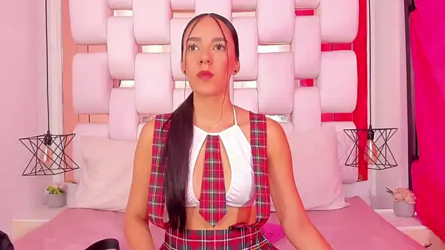 Snapshot of EmmyCruzZ chatting on 30, 11, 2025 EmmyCruzZ online show from 30, 11, 2025