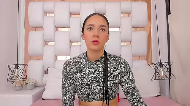 Snapshot of EmmyCruzZ chatting on 13, 1, 2026 EmmyCruzZ online show from 13, 1, 2026