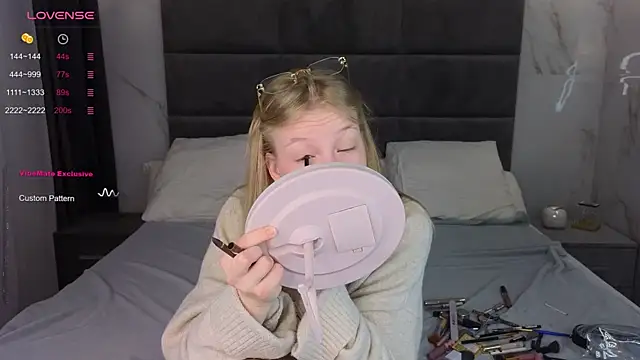 Snapshot of Sarra_Cooper chatting on 14, 3, 2025 Sarra Cooper online show from 14, 3, 2025