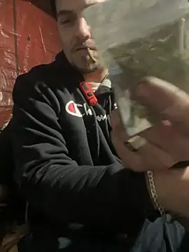 Snapshot of joeycbigcock chatting on 7, 2, 2025 joeycbigcock online show from 7, 2, 2025