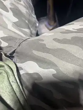 Snapshot of joeycbigcock chatting on 11, 3, 2025 joeycbigcock online show from 11, 3, 2025