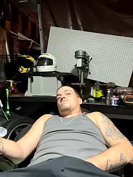 Snapshot of joeycbigcock chatting on 27, 9, 2025 joeycbigcock online show from 27, 9, 2025