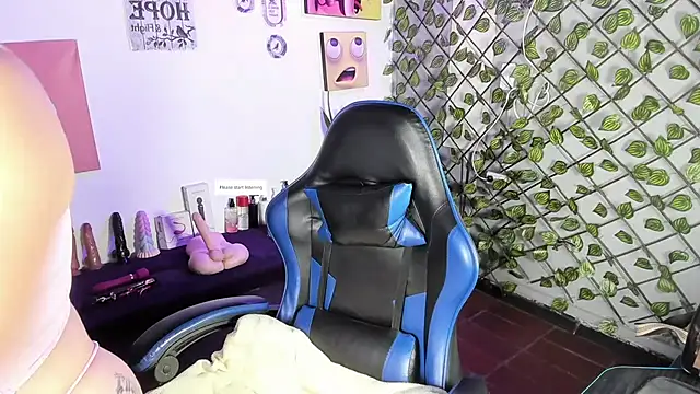 Amy hoy69 online show from 1, 3, 2026