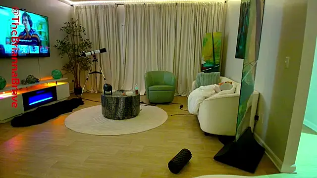 BriannaBrave online show from 26, 6, 2026