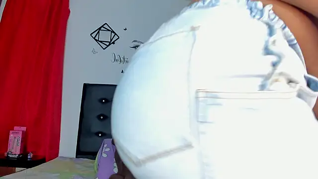 AmbarthSmiith2 online show from 1, 3, 2025