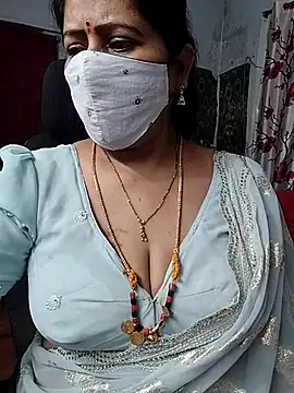 Snapshot of Rani_Darling_99 chatting on 12, 6, 2026 Rani Darling 99 online show from 12, 6, 2026