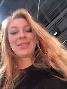 Snapshot of Sweet___Emily chatting on 14, 1, 2025 Sweet   Emily online show from 14, 1, 2025