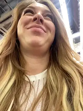 Snapshot of Sweet___Emily chatting on 1, 2, 2025 Sweet   Emily online show from 1, 2, 2025