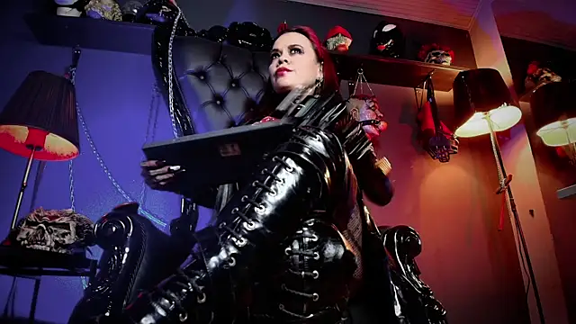 MorganaCrowley online show from 7, 2, 2026