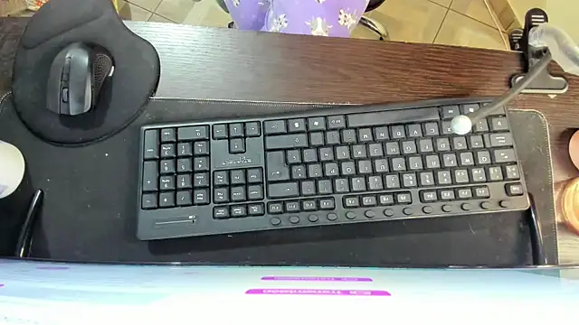 Amy Walker online show from 22, 2, 2026