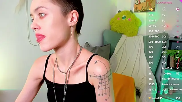 Snapshot of PamelaYong chatting on 6, 2, 2025 PamelaYong online show from 6, 2, 2025