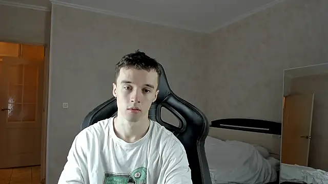 Snapshot of MasonWarholl chatting on 1, 3, 2025 MasonWarholl online show from 1, 3, 2025