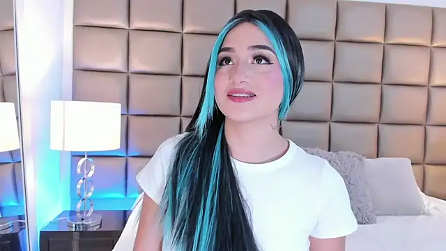 AnnyHizzle online show from 13, 2, 2025