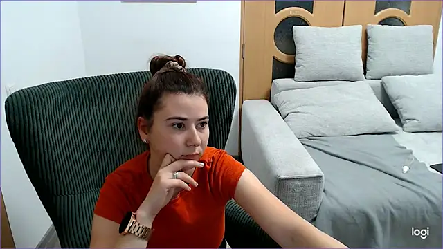 VioletaFlower7 online show from 31, 10, 2025