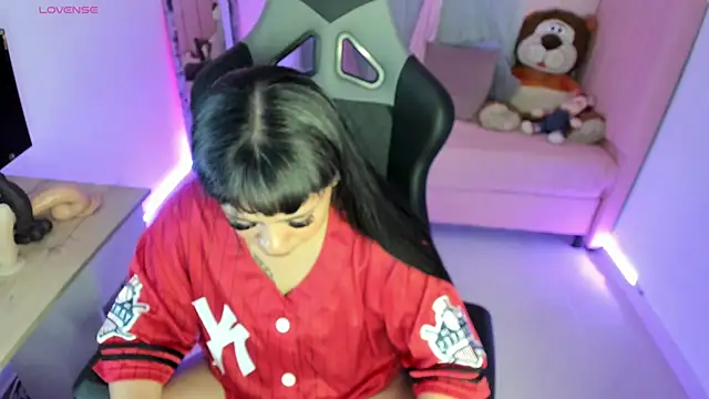 zoesullivan online show from 20, 3, 2025