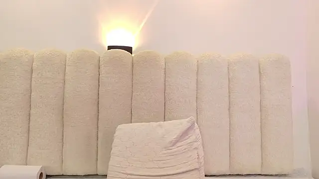 Juliabadlee online show from 11, 3, 2026